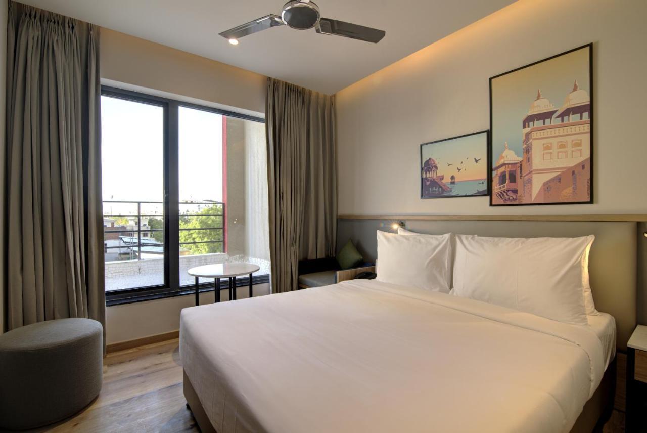 7 Apple Hotel Pratap Nagar, Джапур Экстерьер фото
